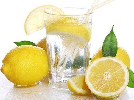 柠檬水对感冒有用吗（柠檬水对感冒有用吗小孩）